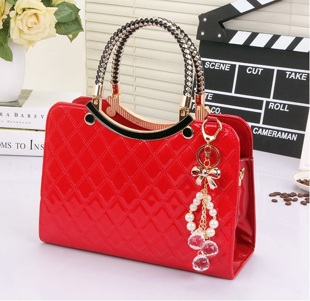 Lingge Shoulder Bag